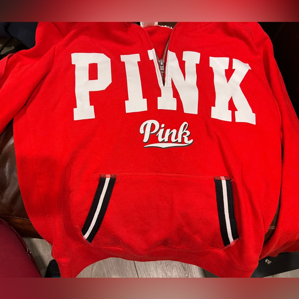 XS PINK Sweater. Great condition.